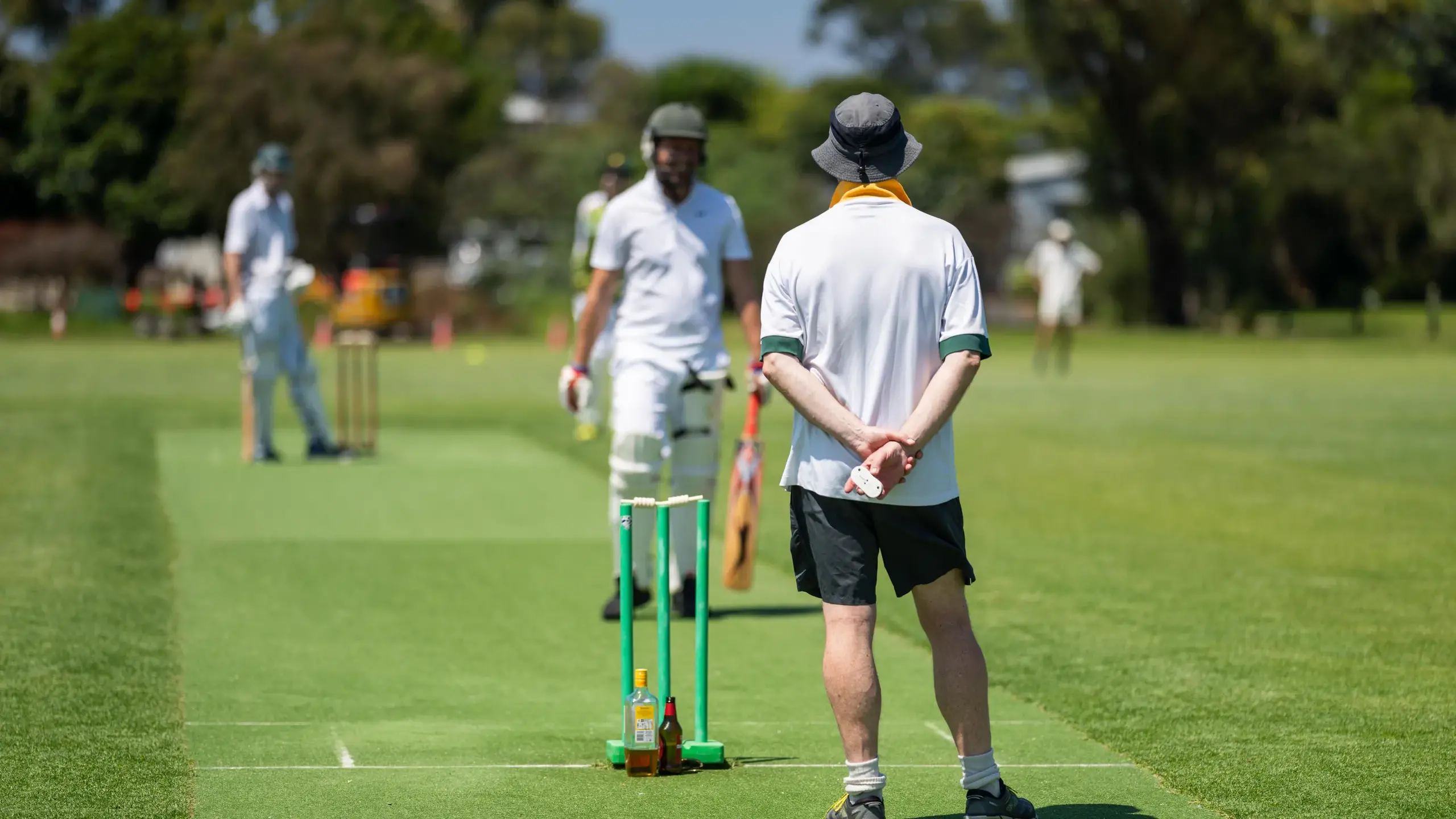 Hornets attack in win over raging Bulls