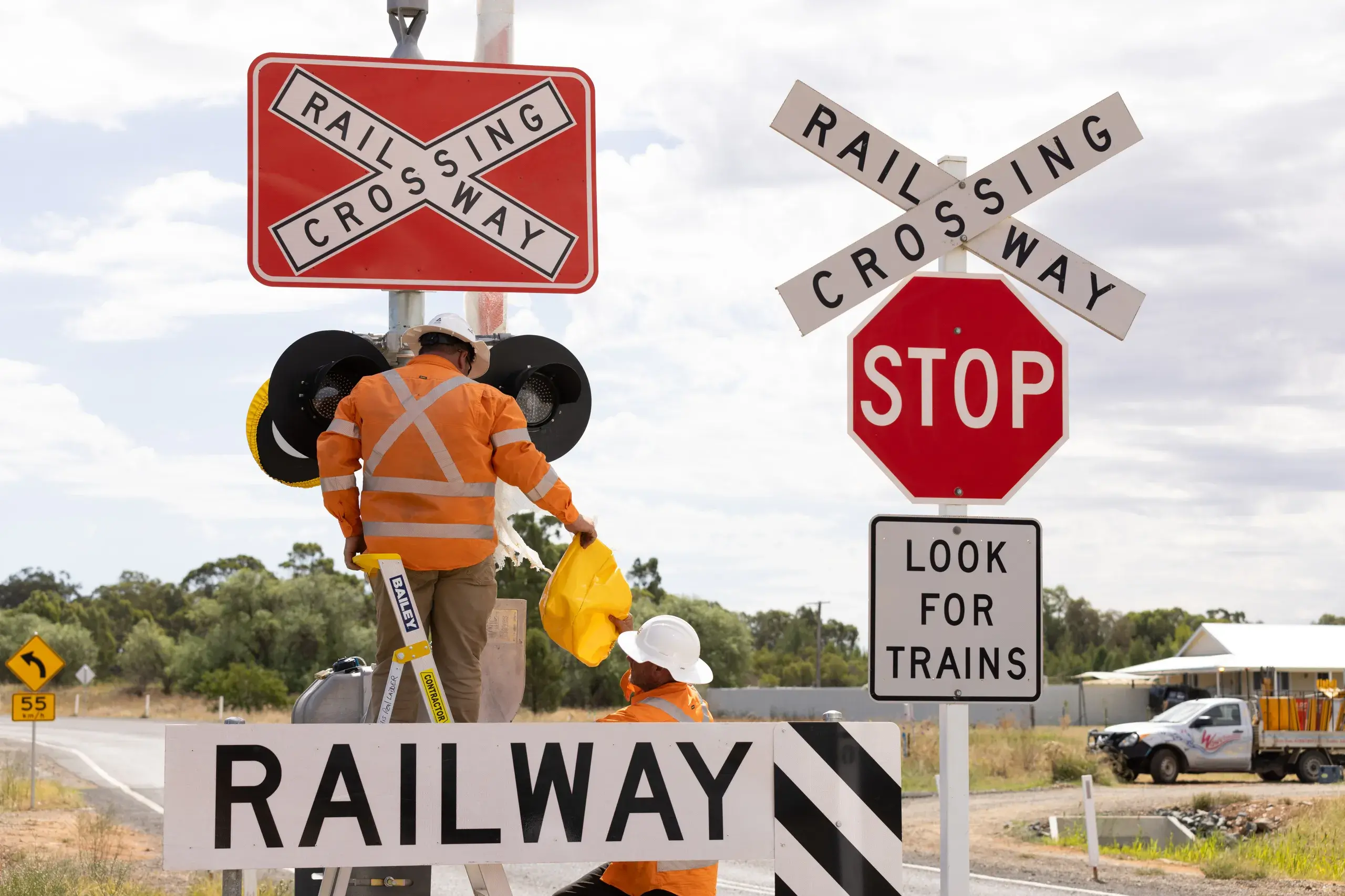 <p>Inland Rail has completed major construction on the 170km Stockinbingal to Parkes section, with the crossing upgrade at Daroobalgie one of the local projects. PHOTOS: Inland Rail</p>\\n