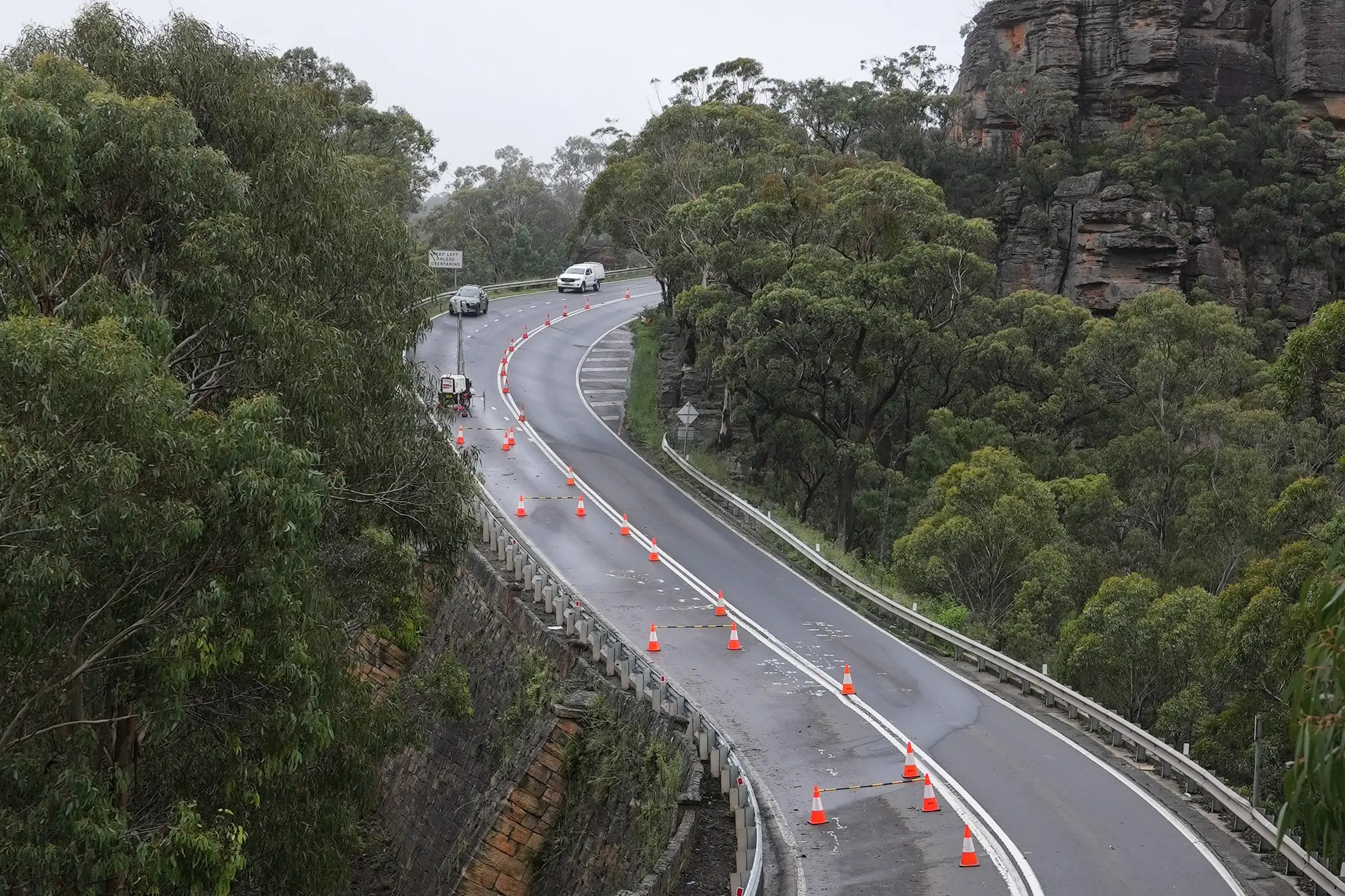 <p>The government has described \"a major geotechnical failure on a fragile and historic section of road\" at Mitchell\\'s Causeway on the Great Western Highway.</p>\\n