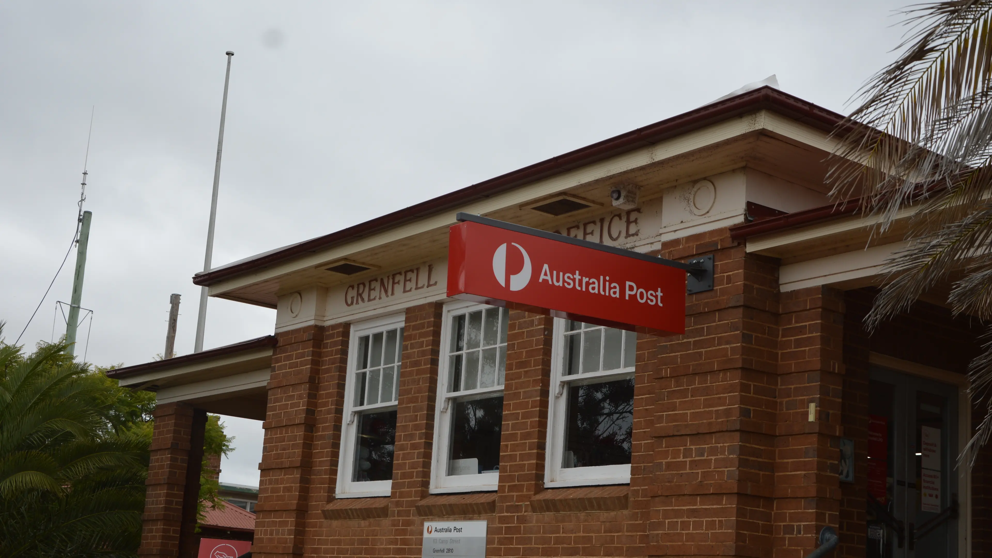 New faces, same service: Grenfell Post Office officially sold