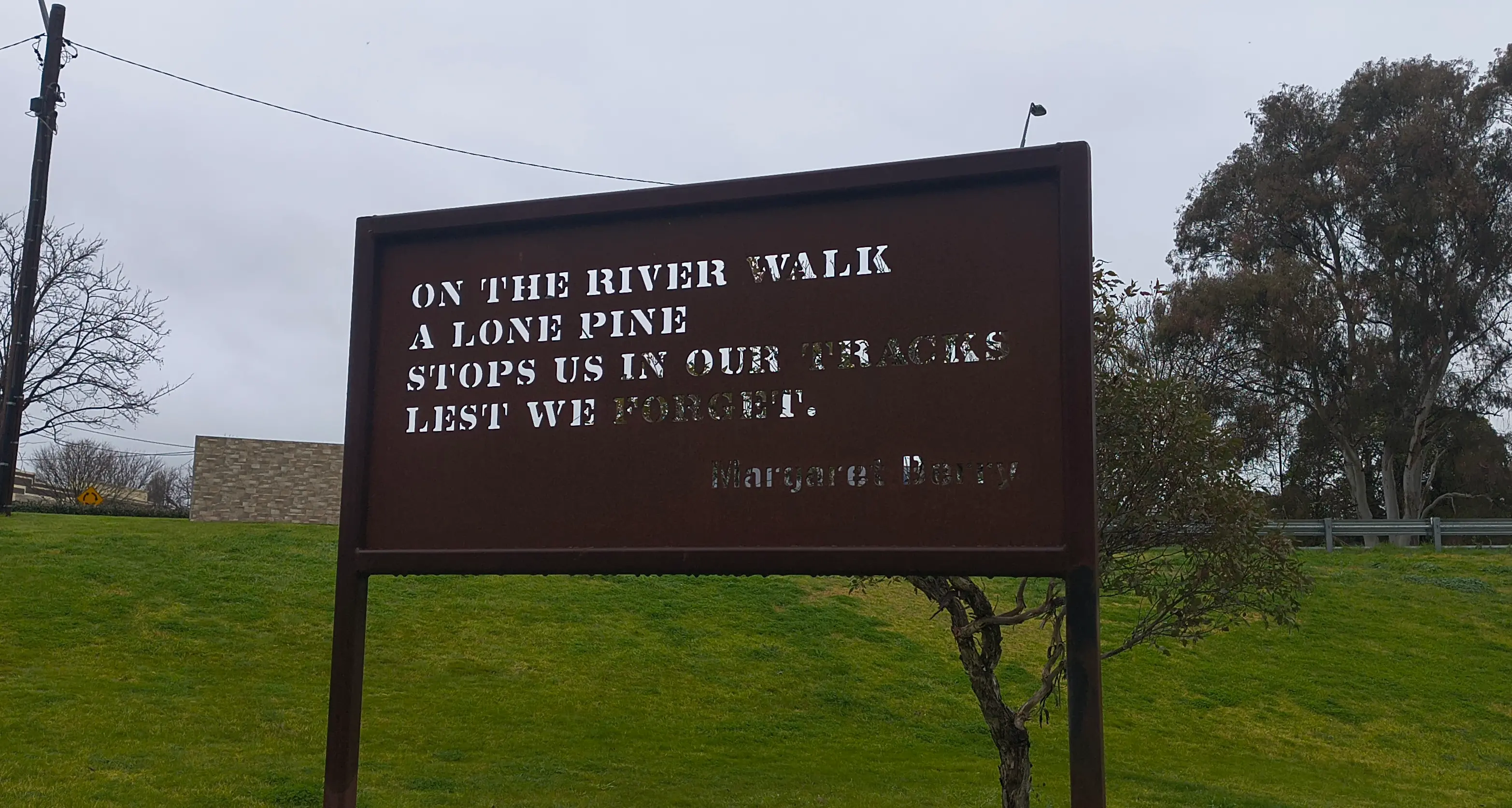 Shamrock Trail: A wander of The Boorowa River Walk