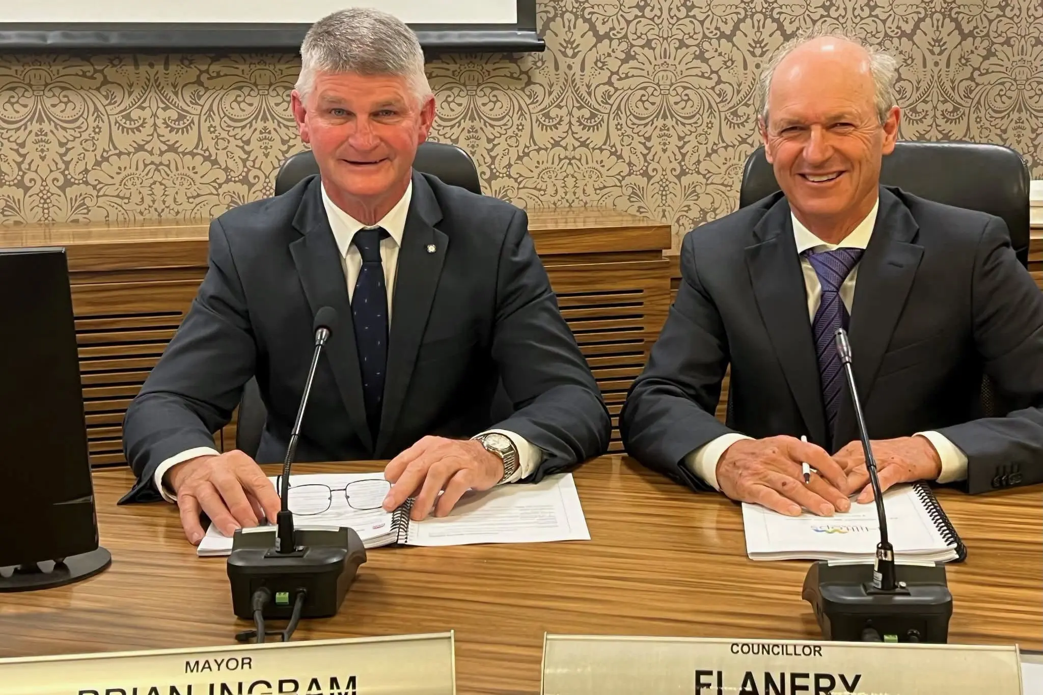 <p>Mayor Brian Ingram and deputy mayor Tony Flanery following last month\\'s meeting. PHOTO: Hilltops Council</p>\\n