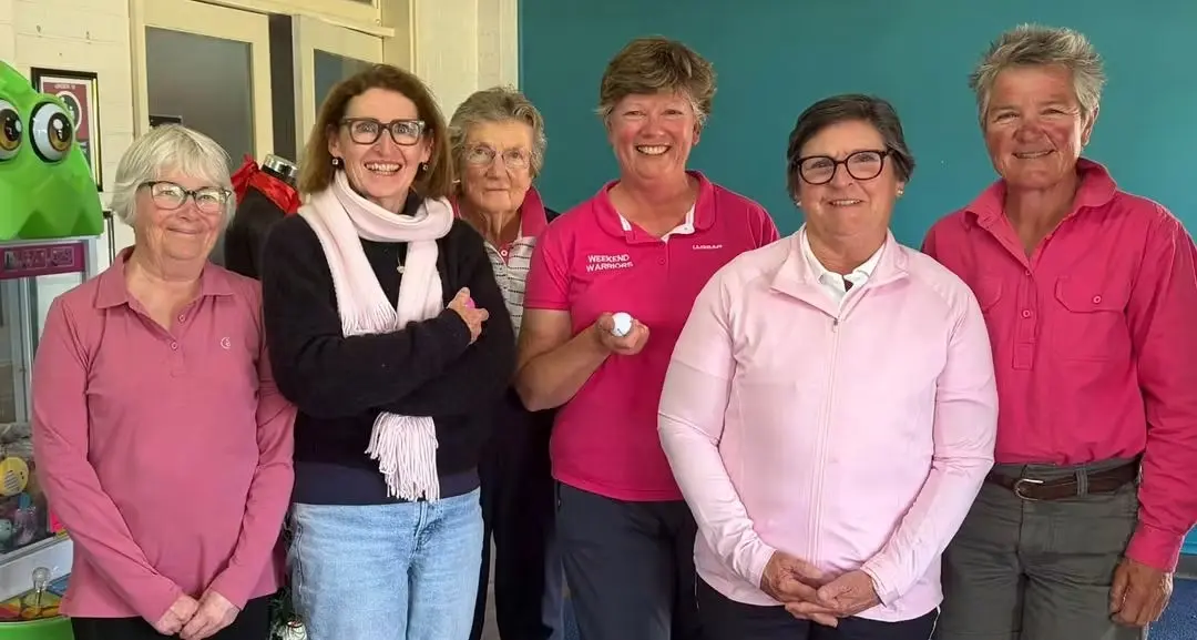 Boorowa golfers gather for Pink Day