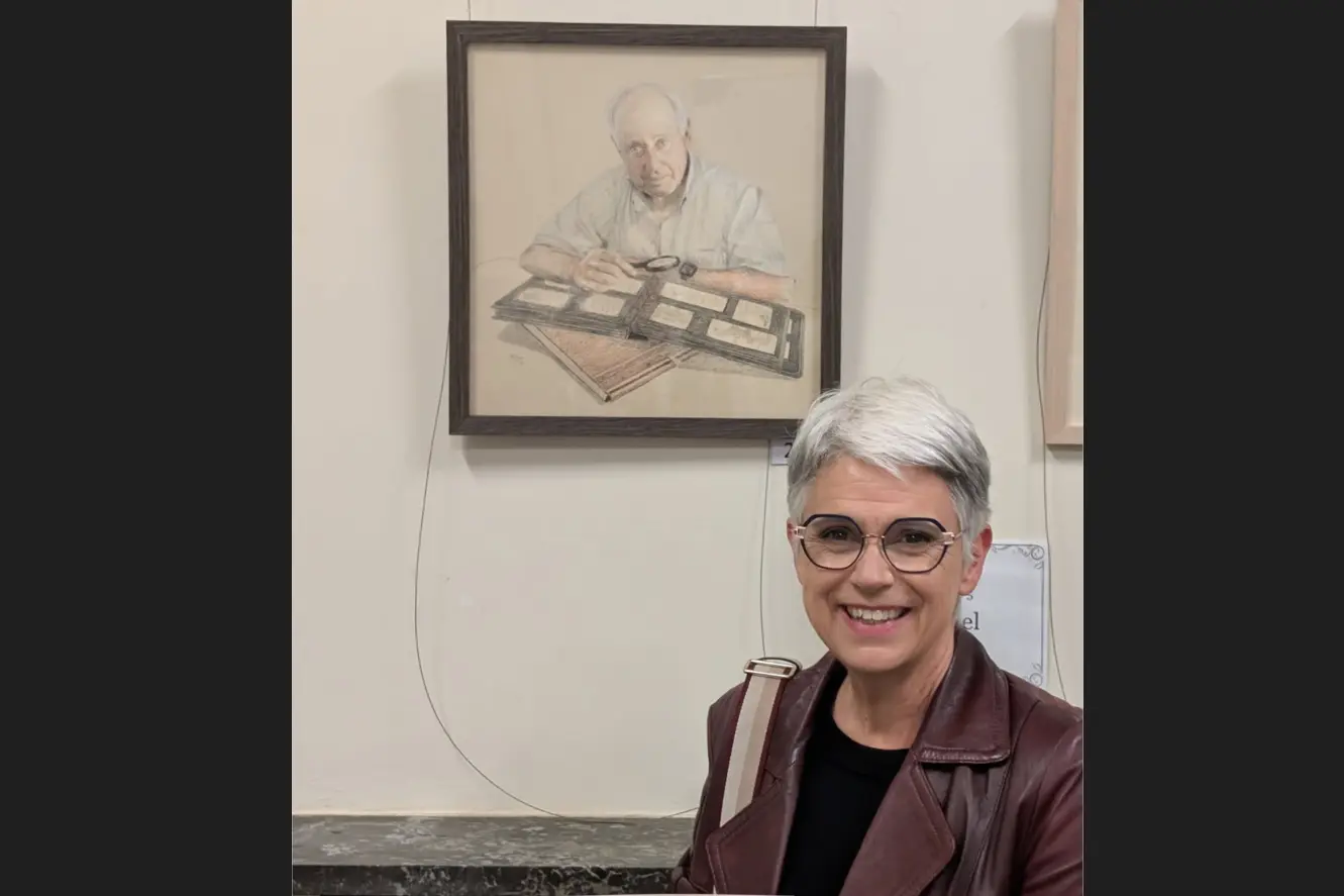 <p>Murringo artist Therese Crowe with her award-winning Portrait of Hugh Pavitt, which claimed the $1,000 G.O. Kruger Prize for Most Outstanding Artwork at the 2026 Harden Murrumburrah Festival of Arts.</p>\\n